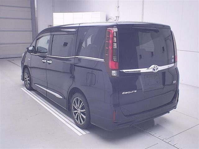 Toyota Esquire 2015