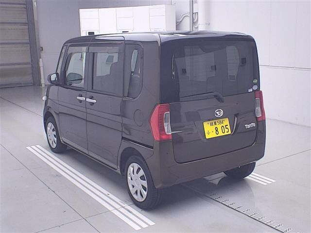 Daihatsu Tanto 2018