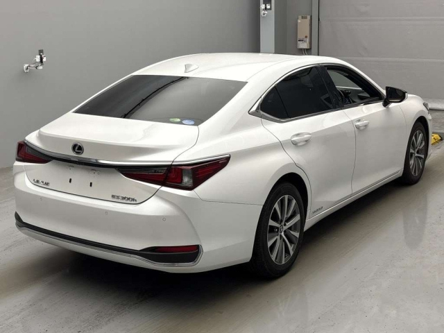 Lexus ES 2021