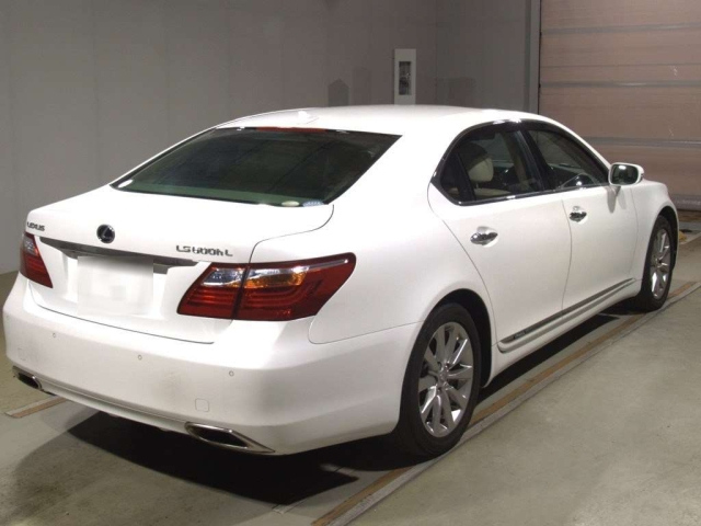 Lexus LS 2011