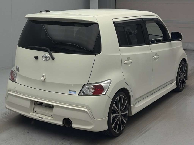 Toyota bB 2009