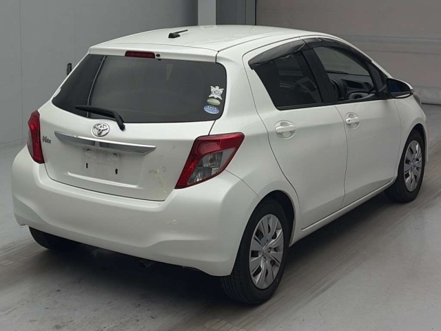 Toyota Vitz 2011