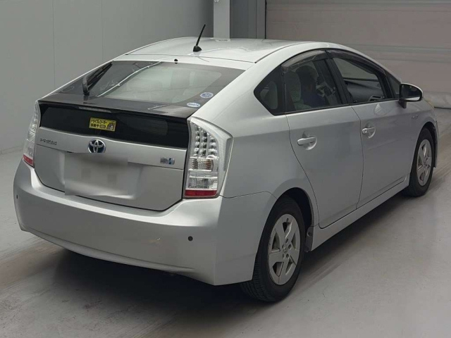 Toyota PRIUS+ 2010