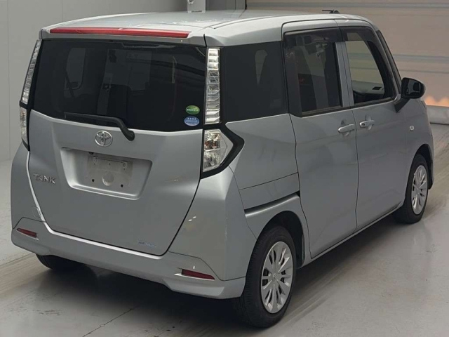 Toyota Tank 2020