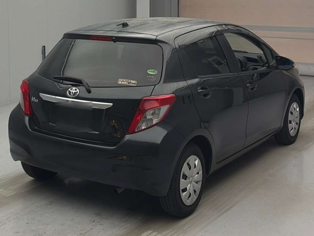 Toyota Vitz 2014