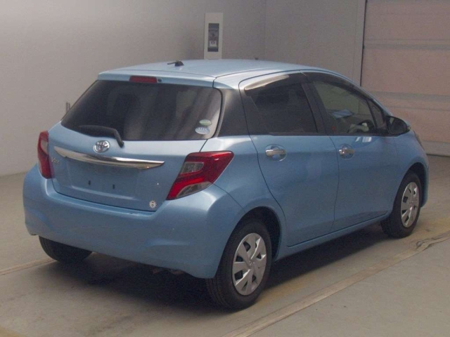 Toyota Vitz 2015