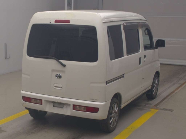 Toyota Pixis Van 2013