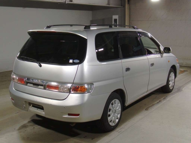 Toyota Gaia 2001