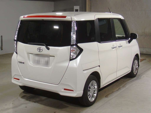 Toyota Tank 2018