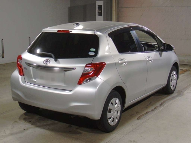 Toyota Vitz 2015