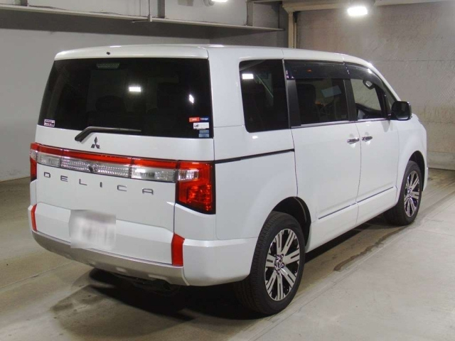 Mitsubishi Delica D:5 2024