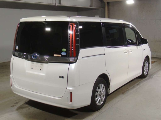 Toyota Noah 2018