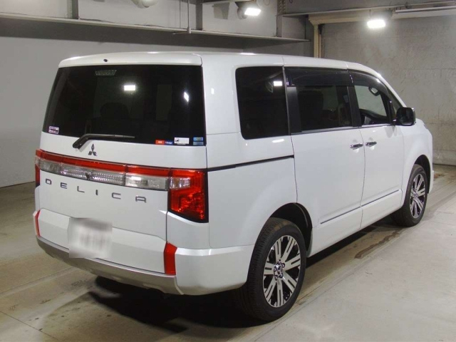 Mitsubishi Delica D:5 2024