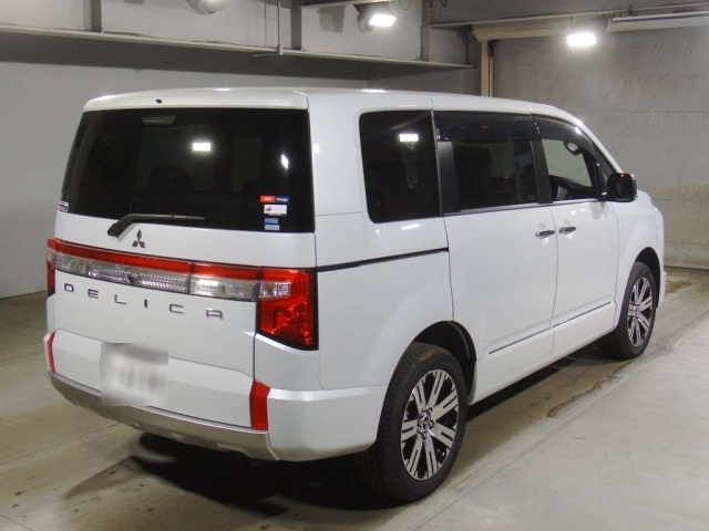 Mitsubishi Delica D:5 2024