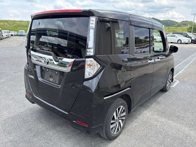 Toyota Tank 2019