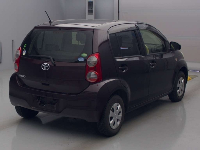 Toyota Passo 2012
