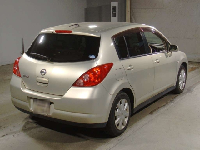 Nissan Tiida 2006