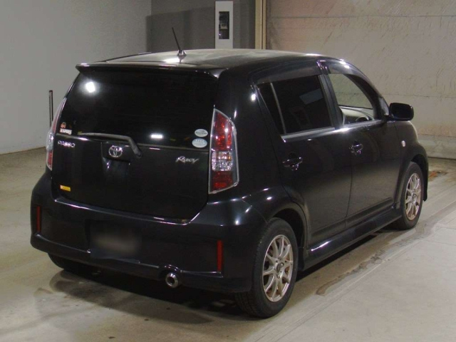 Toyota Passo 2005