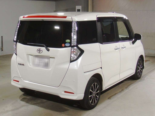 Toyota Tank 2020
