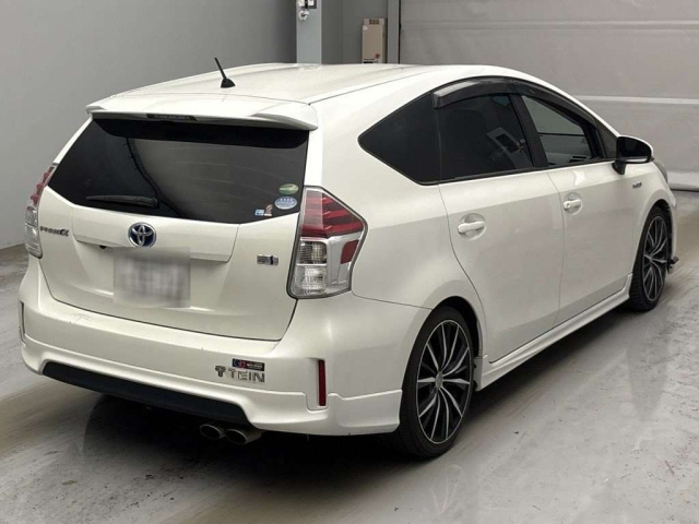 Toyota Prius Alpha 2019