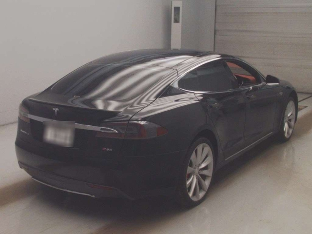 Tesla Model S 2015