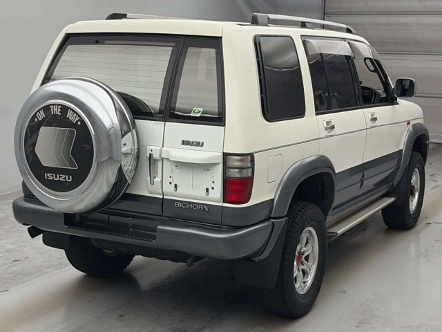 Isuzu Bighorn 1998