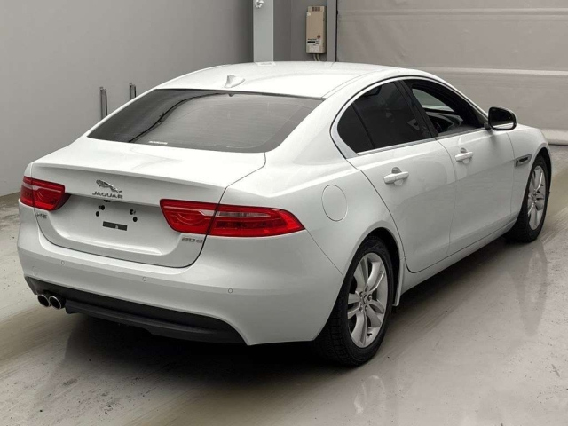 Jaguar XE 2016