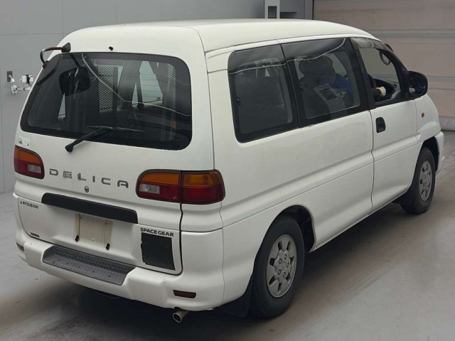 Mitsubishi Delica 1998